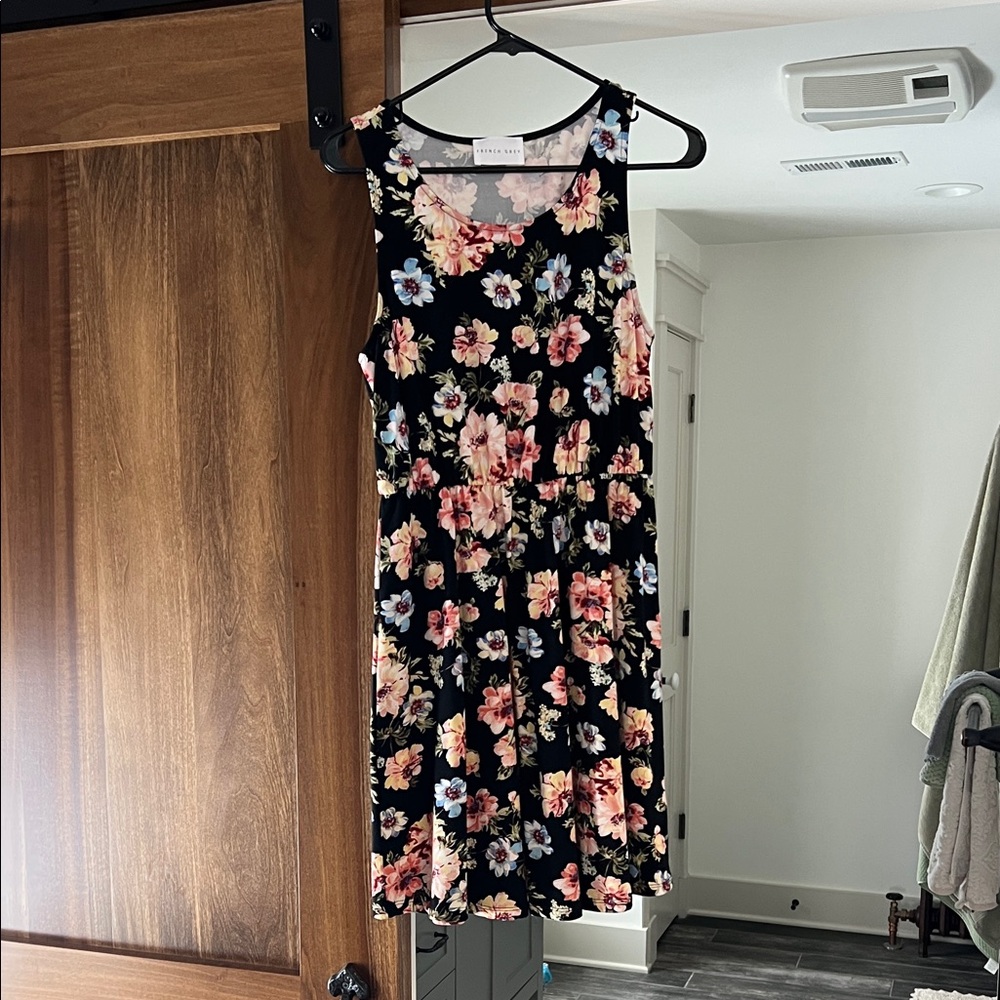 Floral Dress - Black and Pink